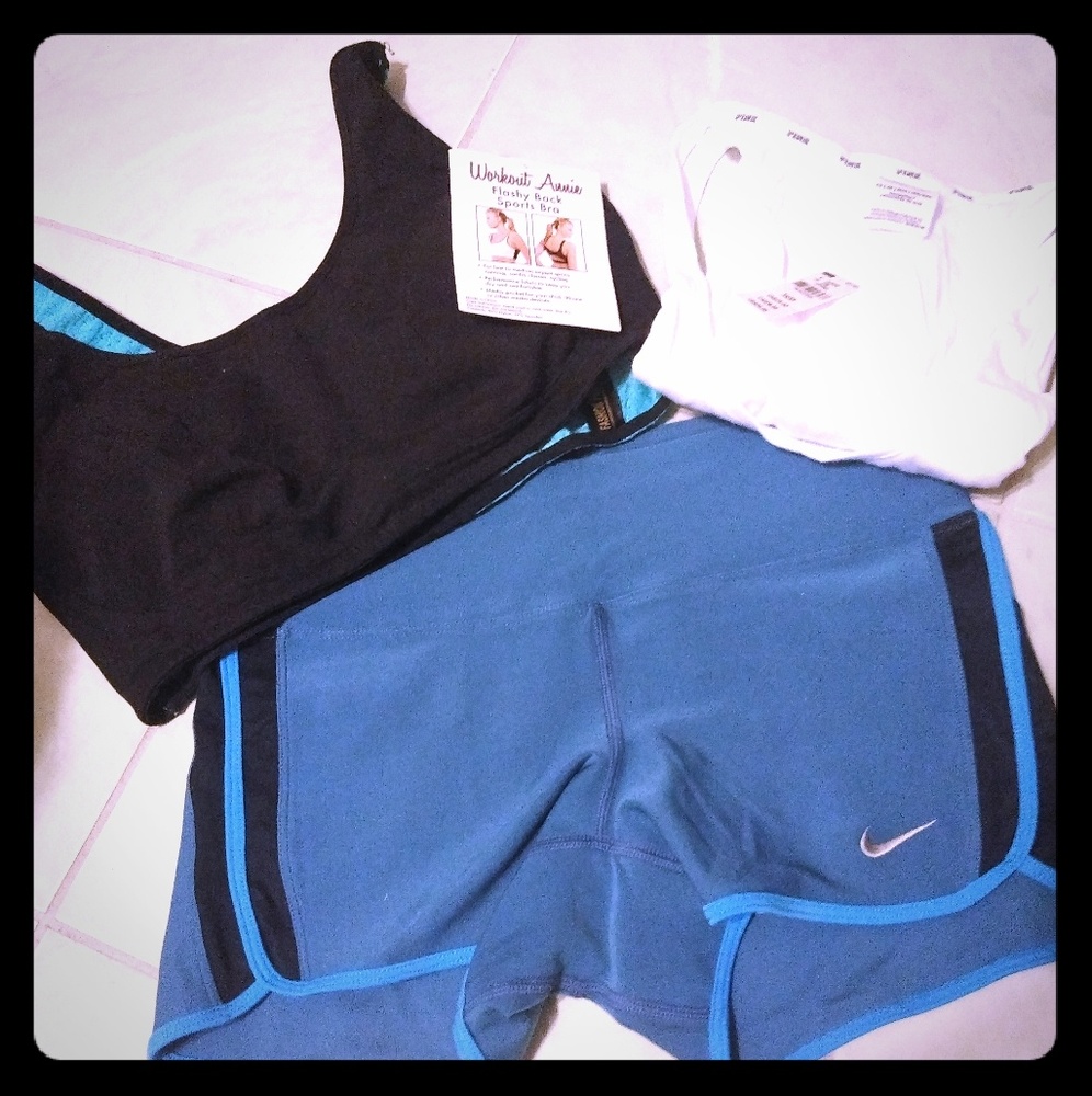 NWT Nike 2" Womens Dri-Fit Compression shorts SM